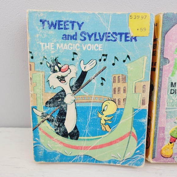 Vintage Little Big Books Disney Mickey Mouse Goofy Batman Tweety Lassy - Picture 4 of 16